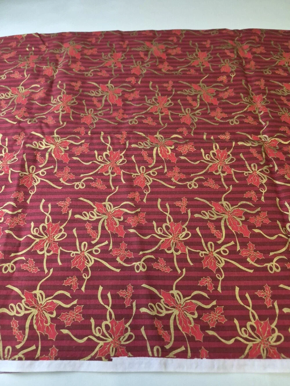 Christmas Story Fabri-Quilt Red Gold Poinsettia Fabric 48x42”